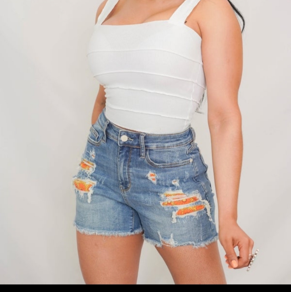 NWT Judy blues shorts size large